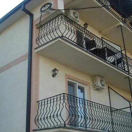 Apart-hotel Dan Dar 3*